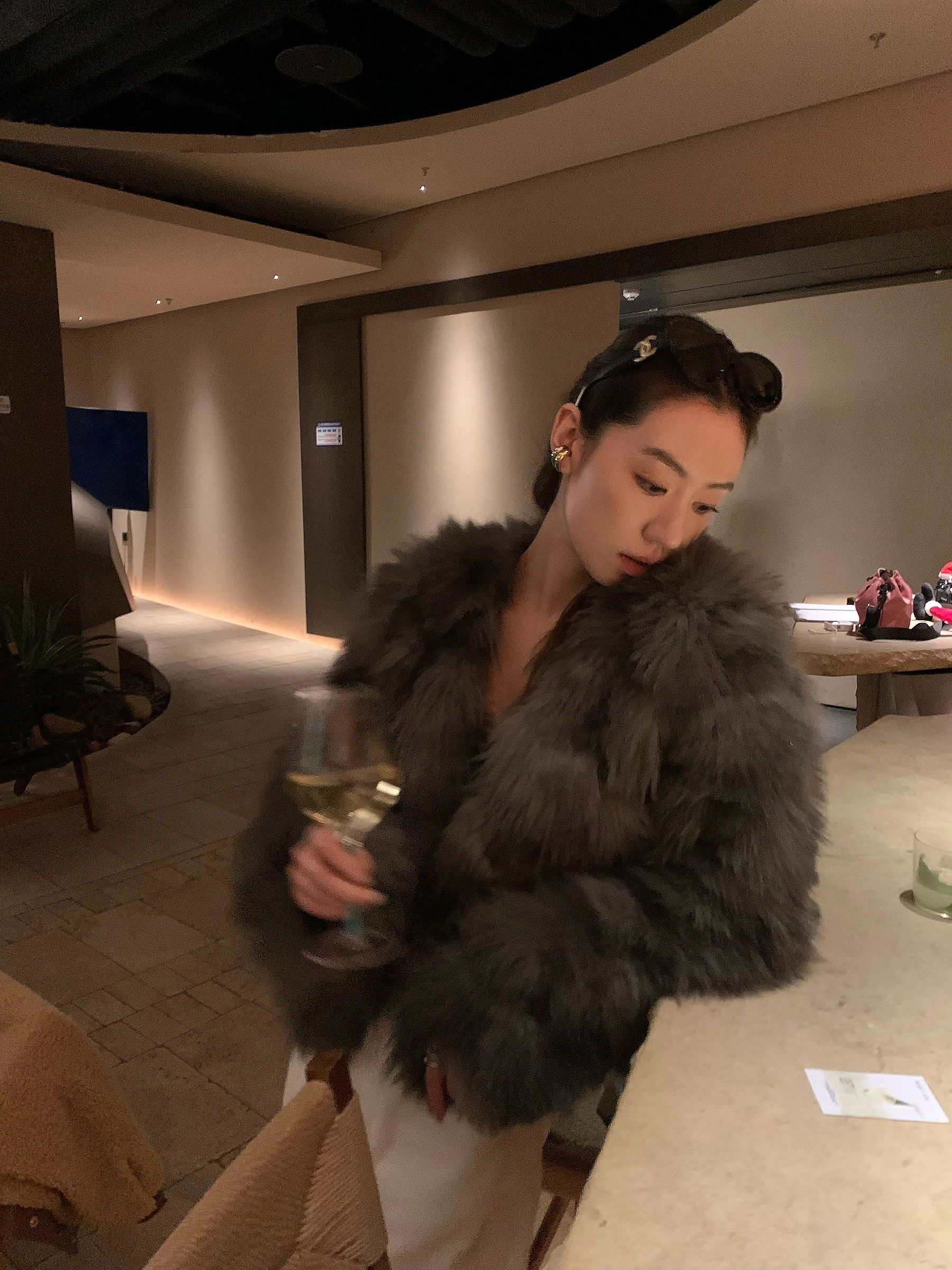 

Gakee Official Faionable Eco-friendly Fur Women's Winter New Lightweight Luxury Warmth Outerwear Casual Loose Polyester