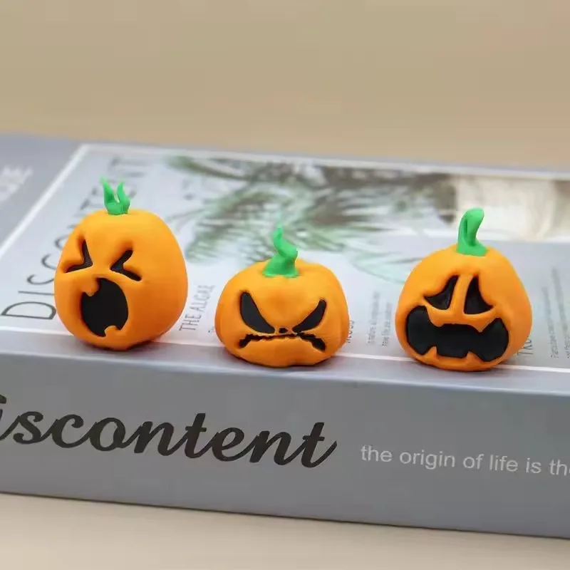 Halloween Mini Ghost Figurine (Pumpkin Design): Small Statue for Desk Decor, Dollhouse & Micro Landscape – Cute Car Ornament