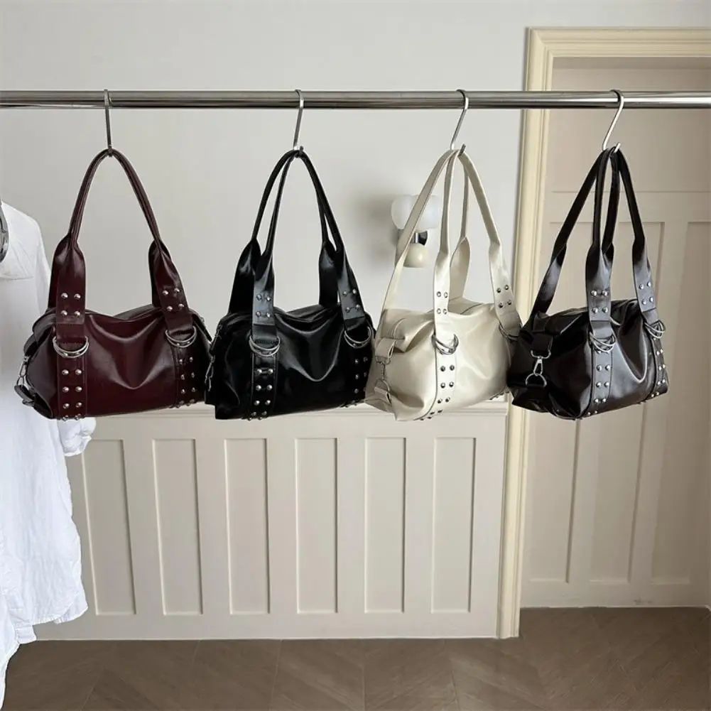 Y2K Punk Handtasche mit Nieten für Damen, aus Kunstleder, große Kapazität, Schultertasche, Vintage-Mode, Boston-Tasche, Umhängetasche für den täglichen Gebrauch. – Detail 6