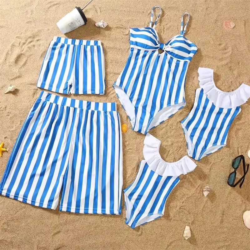 Traje de baño a rayas de verano, trajes de una pieza a juego para la familia, Bikini para vacaciones en la playa, traje de baño para madre e hija, pantalones cortos de natación para papá e hijo