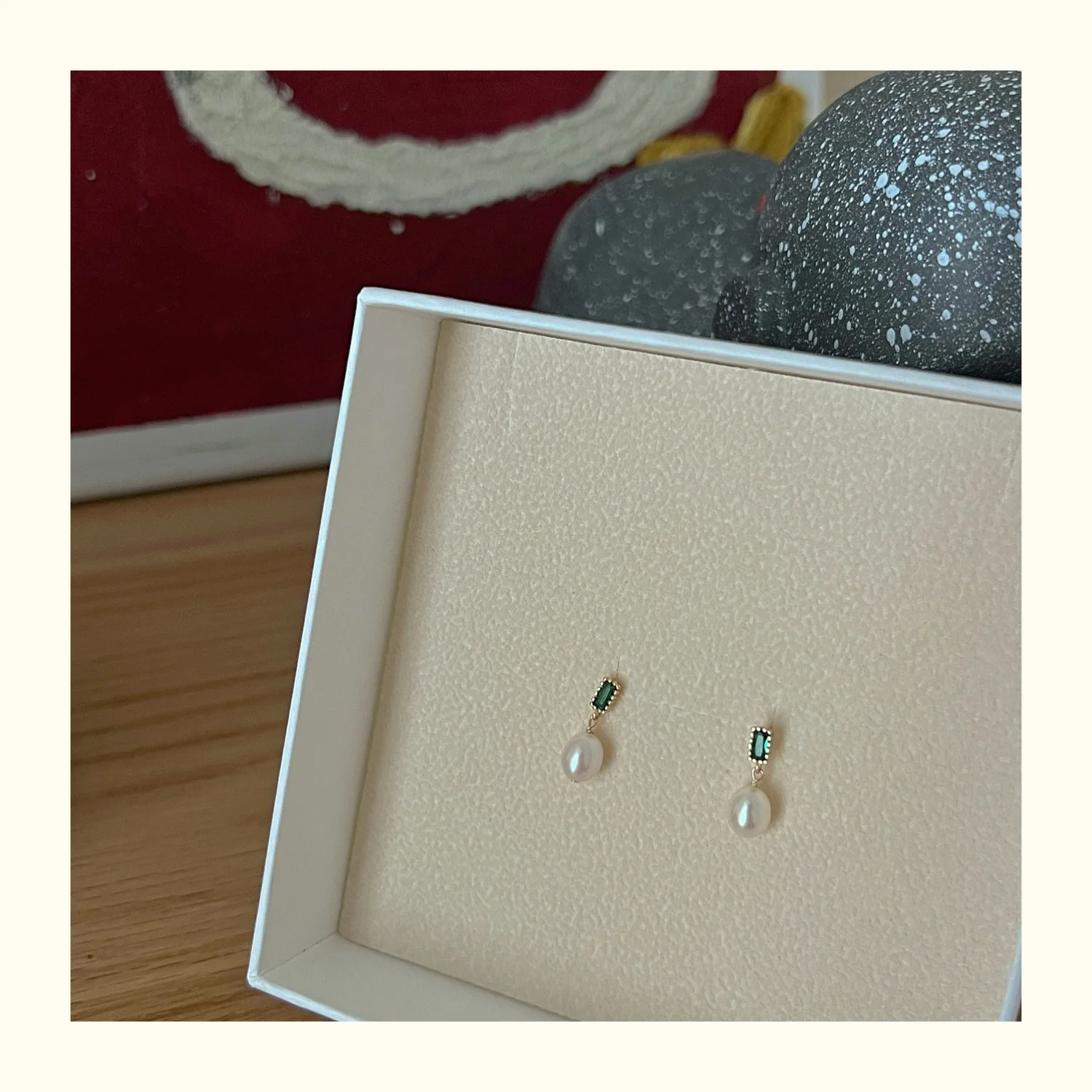 Yesy Ve Women Natural Pearls Emerald Green 925 Silver Alloy Stud Earrings Mini Drop Earrings Female Elegant Ear Decoration New