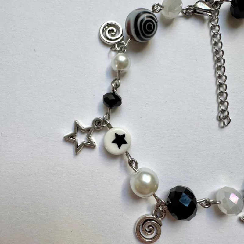 المتخصصة ستار حبة سلسلة الحب دوامة رائعة المتخصصة تصميم اليدوية سوار قابل للتعديل الأسود موضوع Y2K موضوع سوار