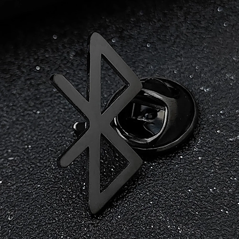 2024 Creative Bluetooth Headset Logo Pattern Women's Brooches Lapel Pins Stainless Steel Personalized Hip-Hop Rock Style Jewelry