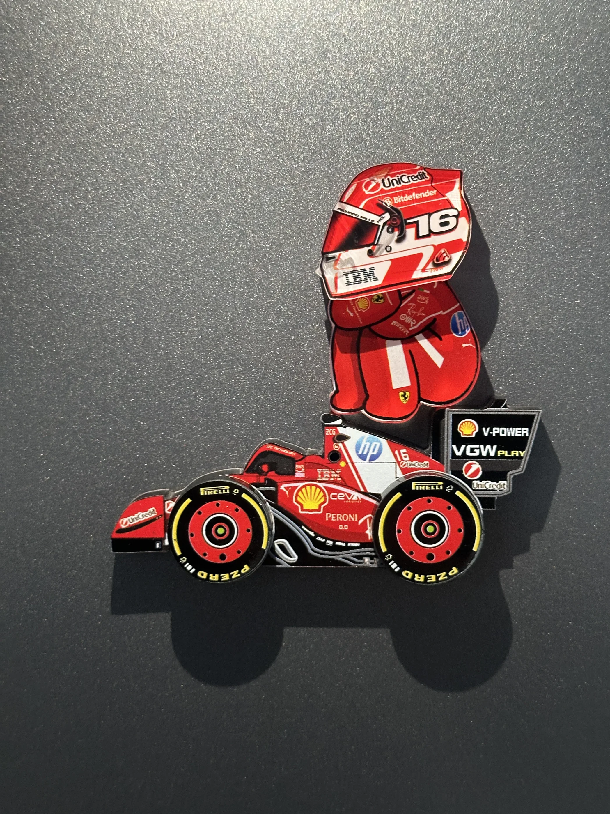 qバージョン・ルクレール冷蔵庫マグネット、2025年新f1スーパーカー磁気レーシングステッカー、レーシングテーマのクリエイティブな装飾