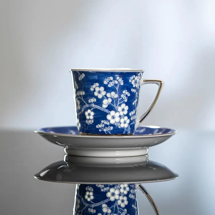 Coffee cups and saucers, purely handmade covered bowls, ceramic cups, high-end tea and coffee cups