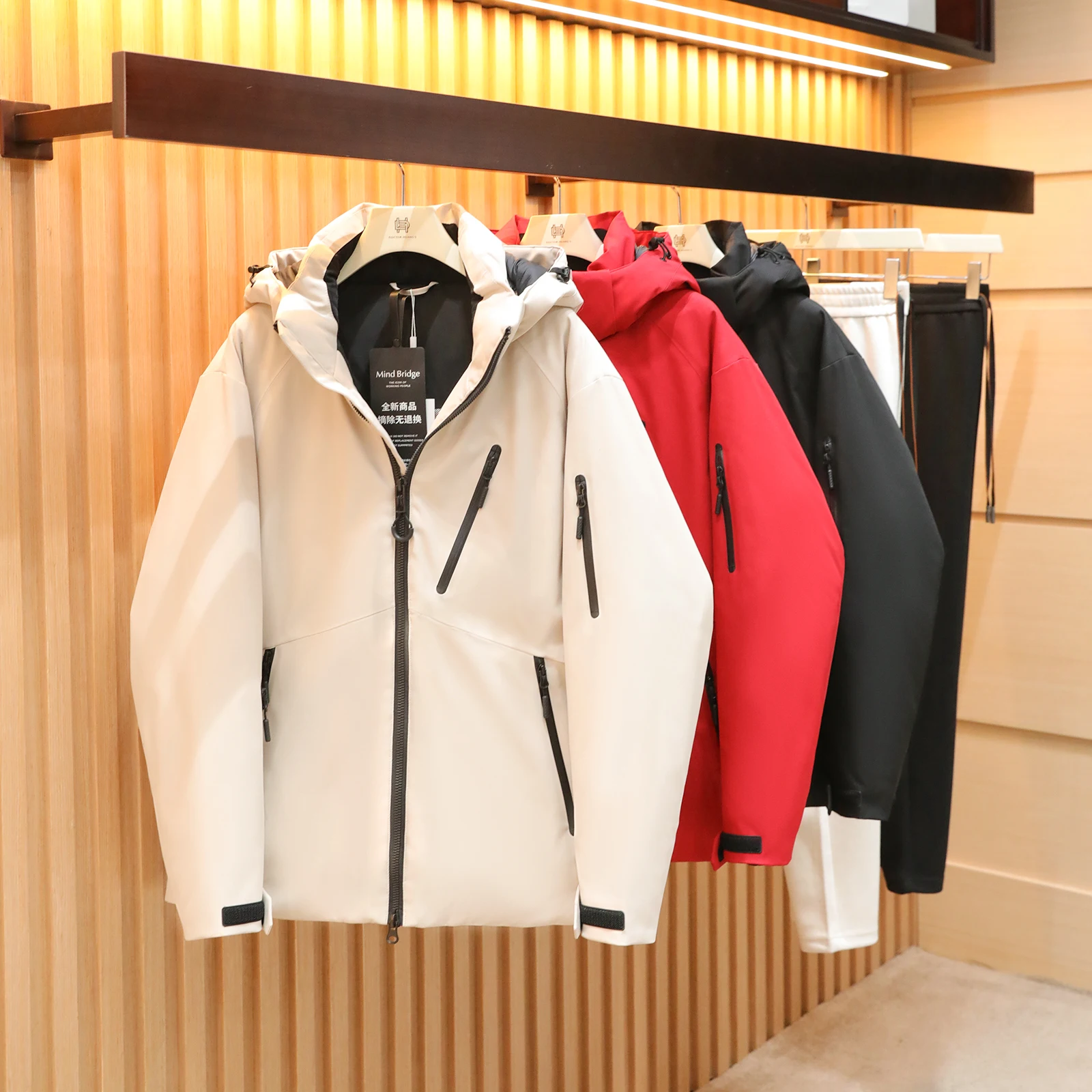 

Мужская зимняя куртка для активного отдыха 2025: Новая модная функциональная пуховая куртка из полиэфирного волокна с защитой от пуха и влаги, на молнии