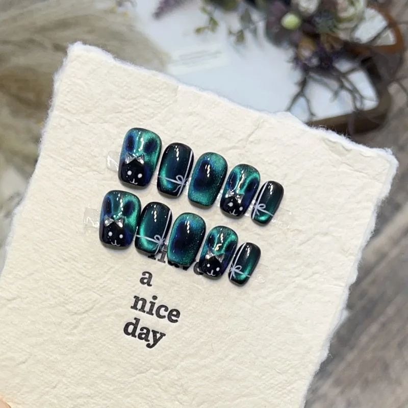 

10pcs Fake Nails Ultra-Short Gradient Cat Eye Butterfly Rabbit Sweet & Spicy Chic Nails Niche Butterfly Press-On Nail Tips