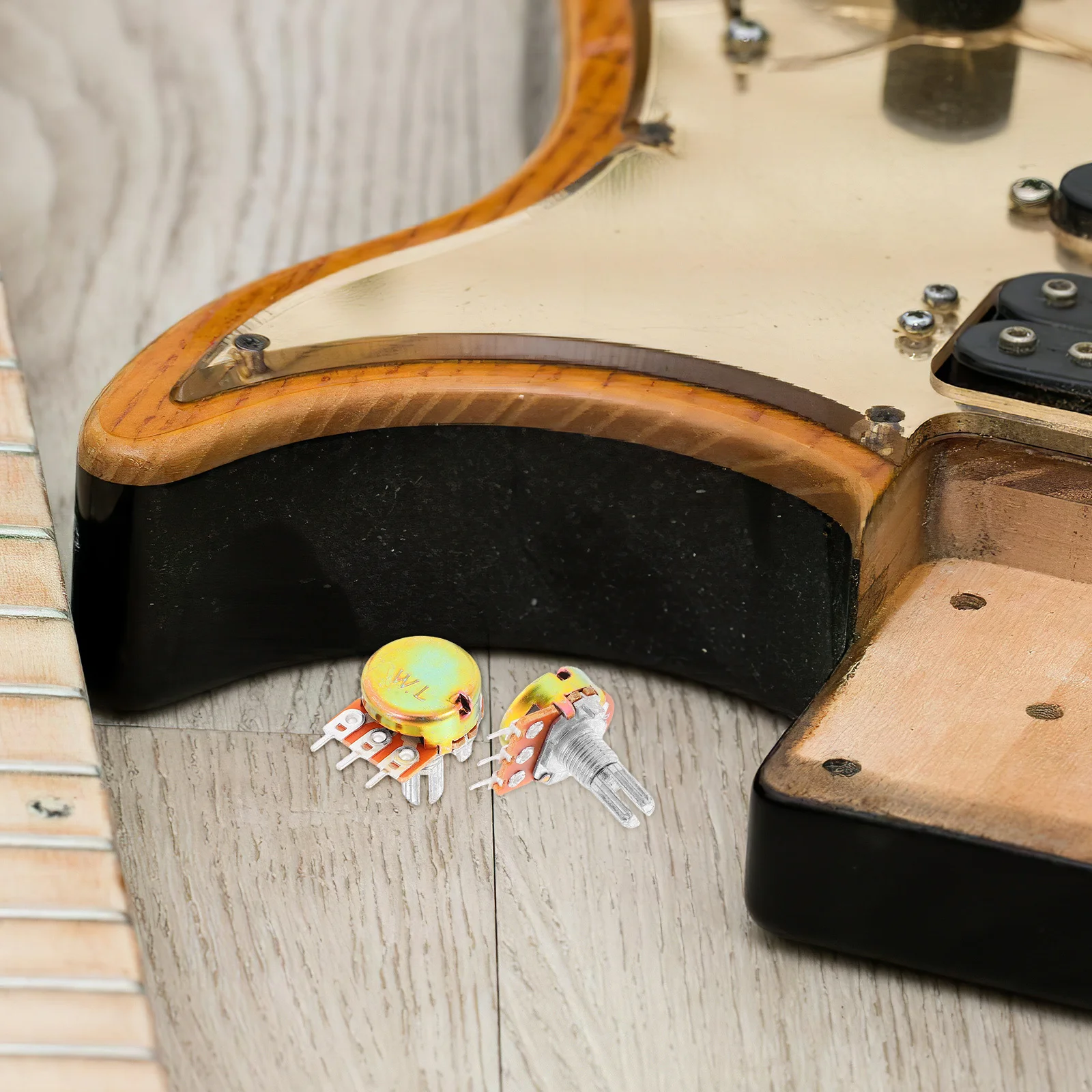 

10Pcs Wh148 Precision Potentiometer Single Turn Knurled Shaft for Electric Guitar Volume Control Audio Taper DIY Electronic