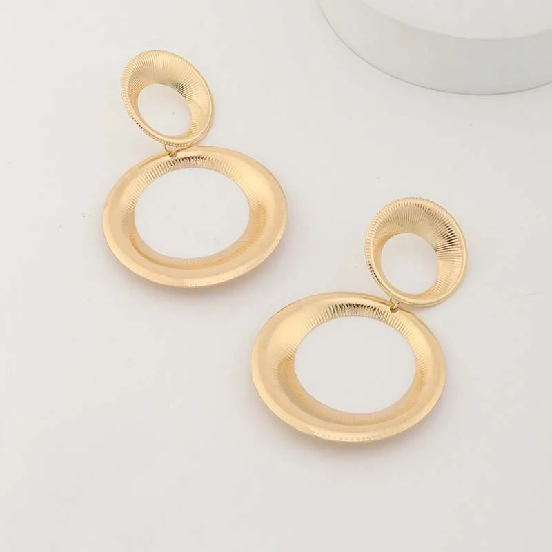 Vintage Metal Big Round Dangle Earrings for Women Exaggerated Gold Color Long Geometric Statement Earrings Jewelry 2023 New