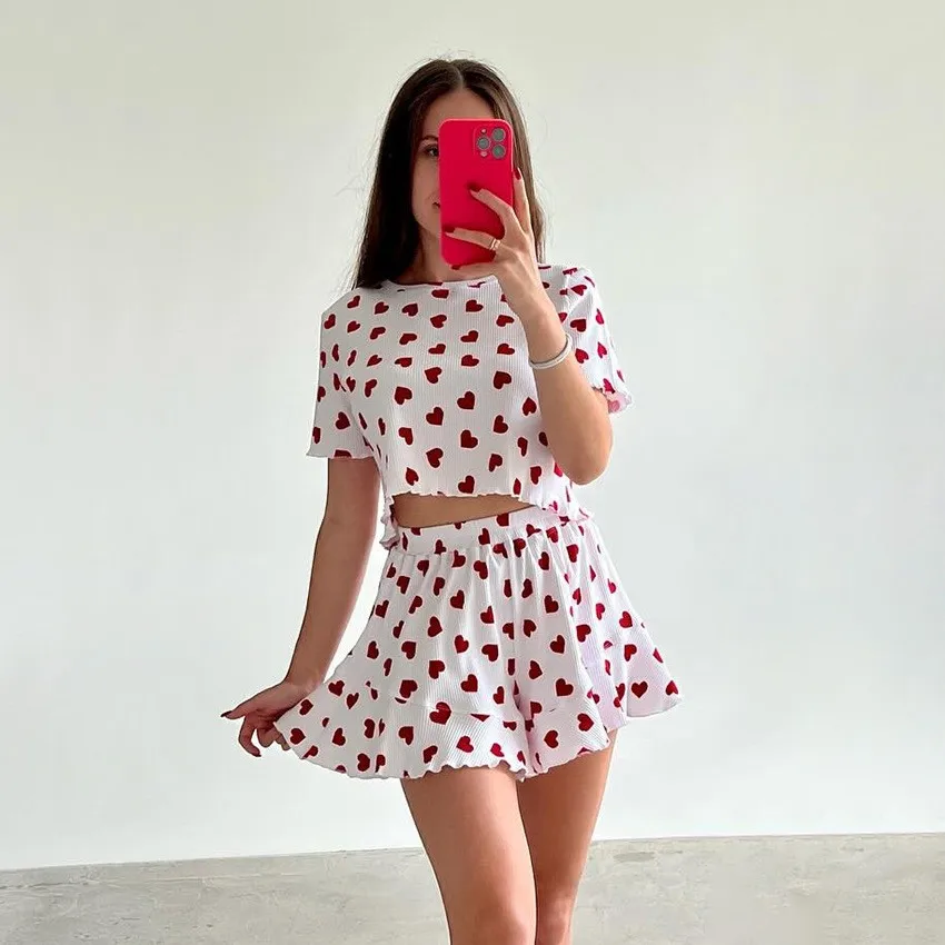 2025 Spring New European American Women Knitted Loungewear Two Piece Set, Heart & Floral Print Short Sleeve Top with Ruffled Shorts, Casual Home Sleepwear