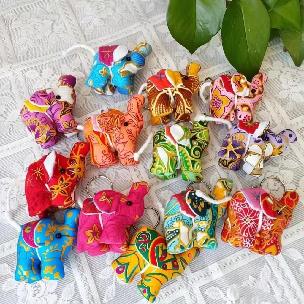 

National Thai Fabric Elephant Keychain Handmade DIY Ganesha Keychain Cartoon Random Color Bag Pendant Charms Travel Gift