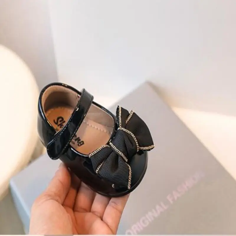 Princess Shoes Girls' Leather Shoes 2024 New Spring Autumn Soft Soled Children's Leather Shoes Women's Western Style Bean Shoes