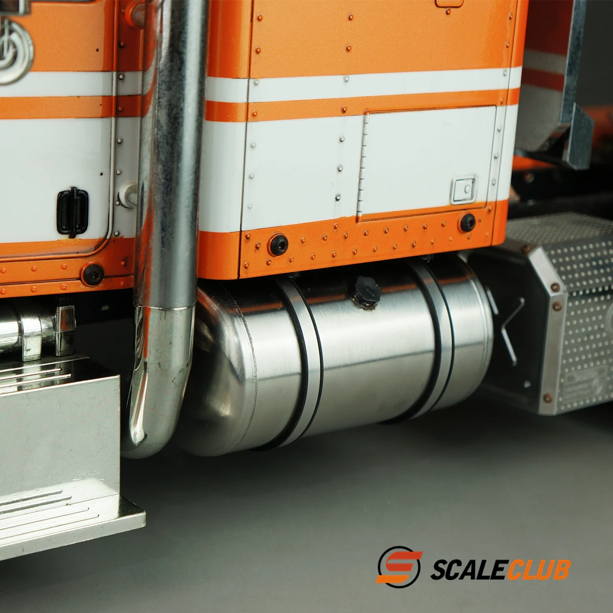 Simulação redonda de aço inoxidável do tanque de combustível para 1/14 tamiya rc leu scania homem actros rei gl trator reboque caminhão americano