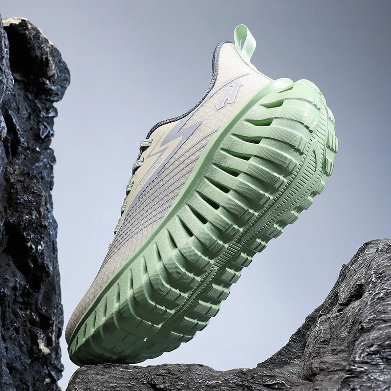 

Luxury Men's Breathable Running Sneakers Casual Trainer Fashion Loafers Race Tenis Shoes for Male