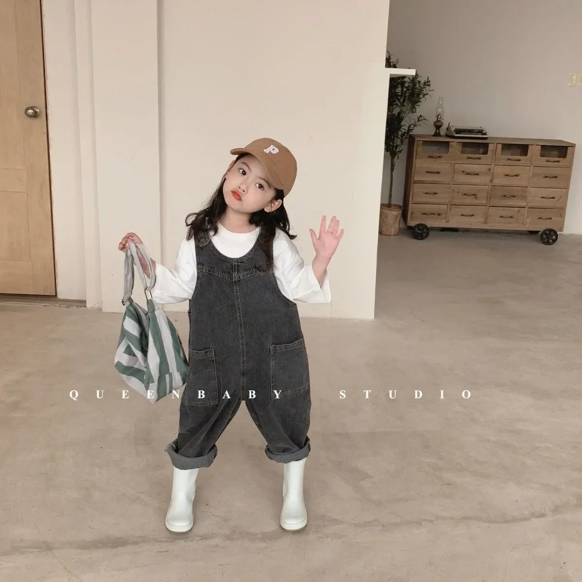 New Kids Pants Spring Autumn Boys and Girls Large Baggy Denim Kids Overalls New Fashion Cute Warm Casual Solid Soft Retro Unisex