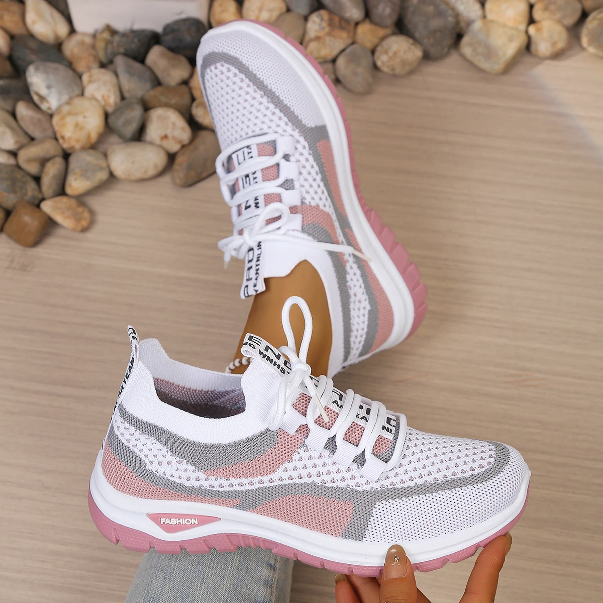 Women's Lightweight Knit Sneakers Non-Slip Cushioned Casual Walking Shoes for Elderly Ladies Daily Outdoor Activities