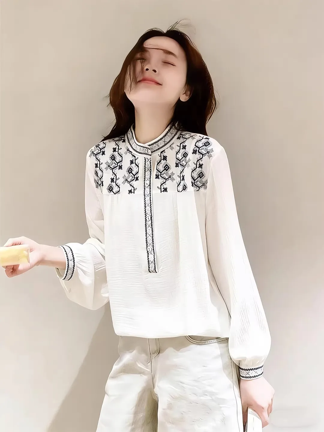 

New Chinese Style Women's White Stand Collar Shirt Inner Wear Spring 2026 Luxury Sensation Unique Beautiful Casual Long Sleeve