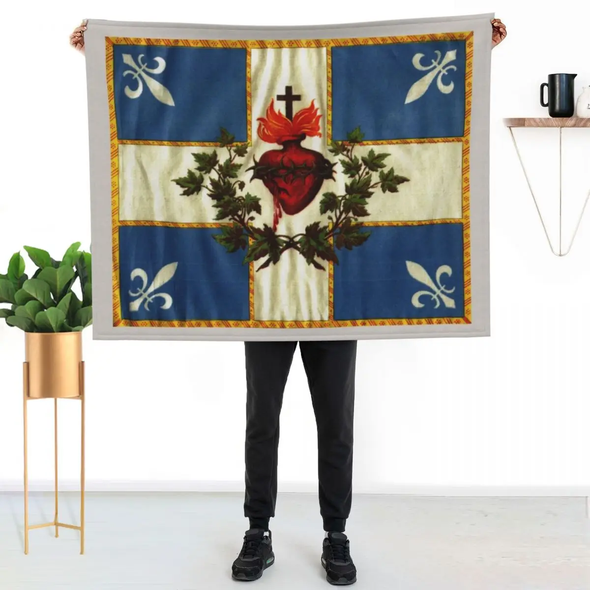 Quebec flag drapeau Québec Patriote Carillon Sacré-C?ur Christian Catholic old vintage edition with fleurs de lys Throw Blanket