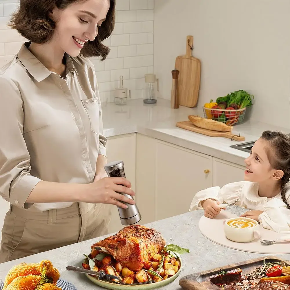 Rechargeable Electric Pepper Grinder Pepper Mill with 5 Adjustable Gears for Kitchen With USB Rechargeable Peppercorns