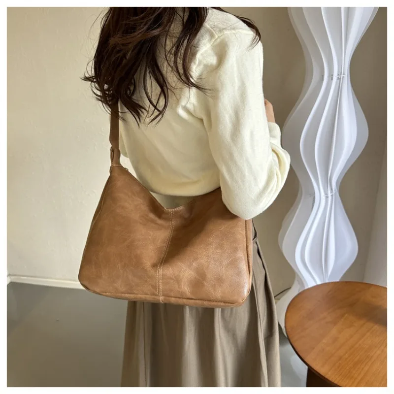 Niche Design Retro Crossbody Bag Women's New Korean Version Tote Shoulder Bag Fashion and Versatile Large-capacity Shoulder Bag