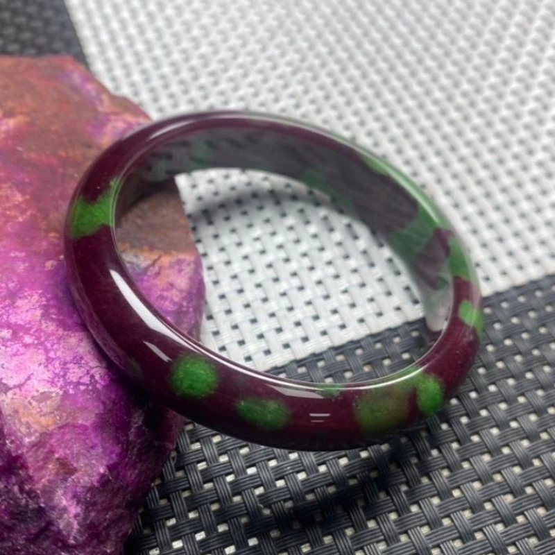 

Classic Retro Red and Green Wide Version Bracelet, Suitable for Daily Wear and Jewelry