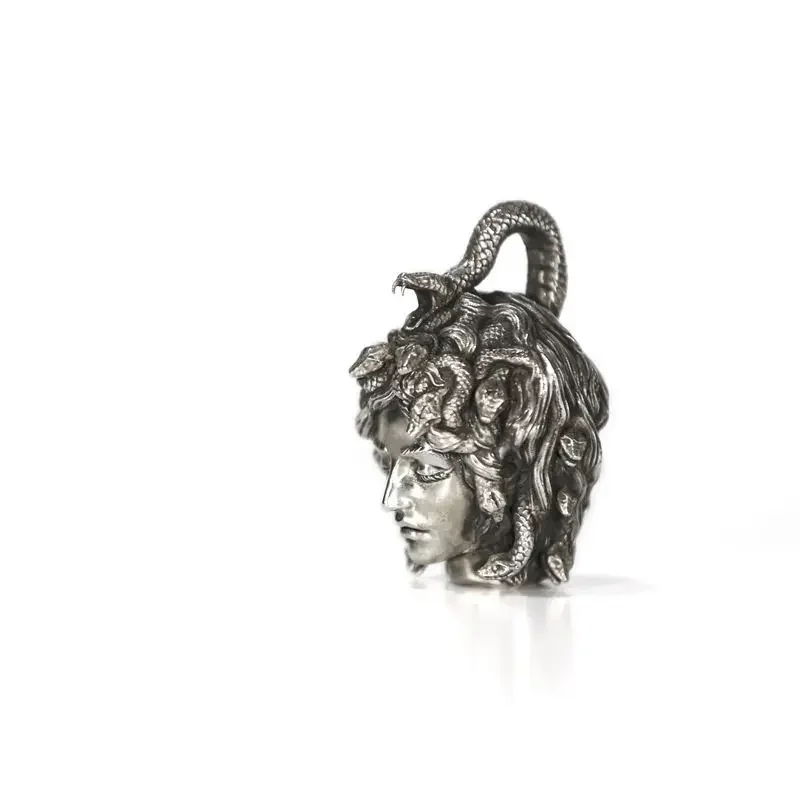 Original Design Sculpture Ornaments Pendant Medusa Three‑dimensional Head Carving Pendant Niche Retro Unique High Sense