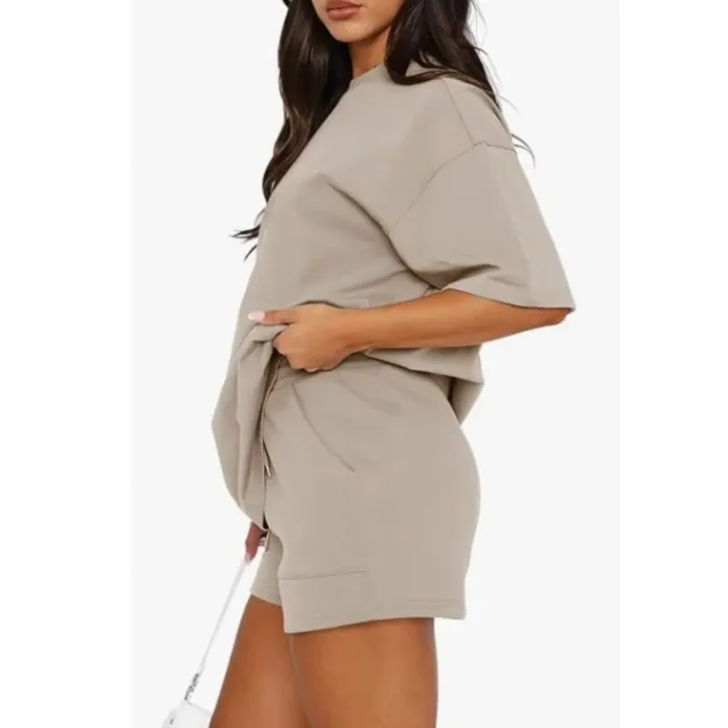 夏カジュアルルーズセットファッション固体 O ネック半袖トップス + ショーツ 2 点セット女性のためのスポーツ服新しい衣装