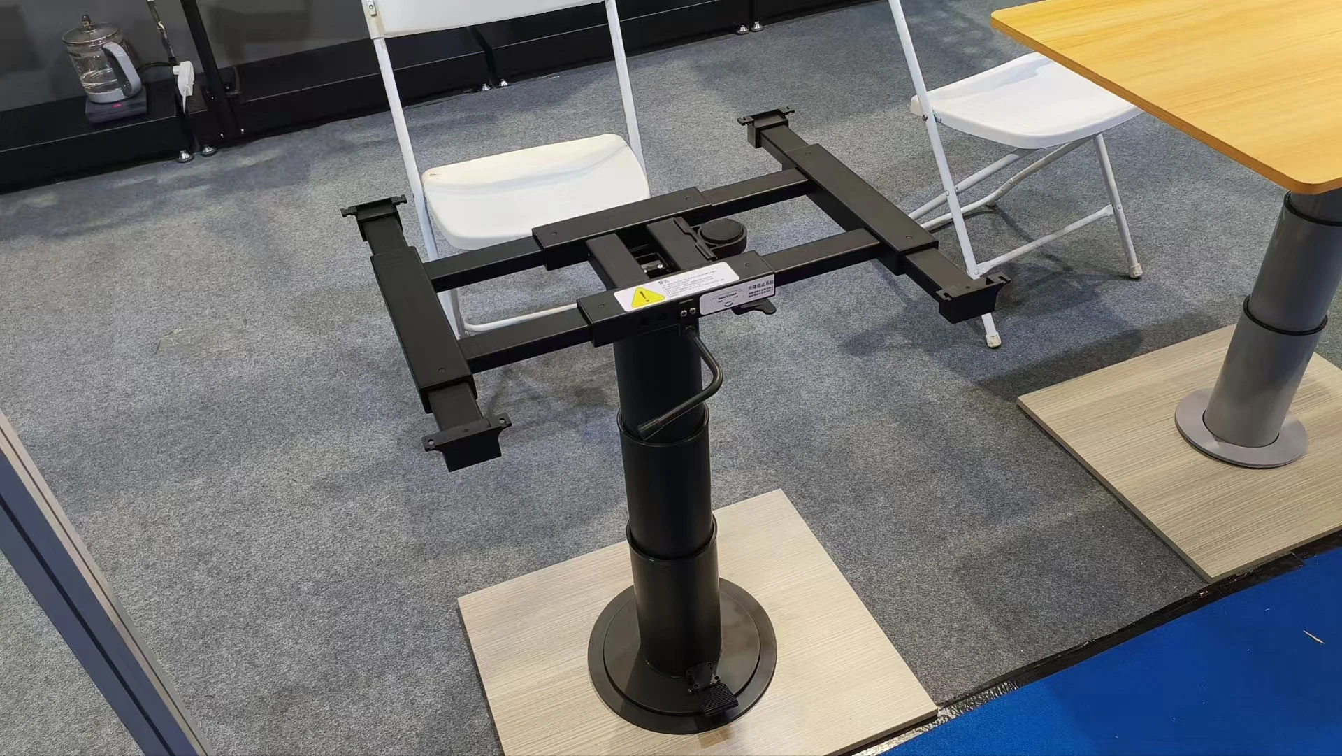 RV Durable Aluminum Table Legs Popular New Rotary Table Rack RV Trailer Interior Accessories