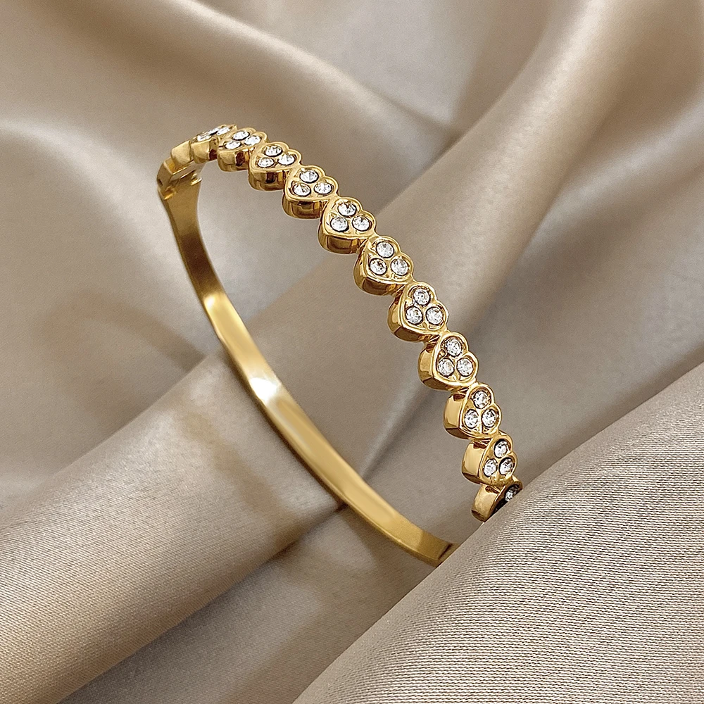 

DODOHAO Exquisite Zircon Stainless Steel Round Bracelet Bangle for Women Waterproof Heart Open Spring Bangle Lady Jewelry Gift