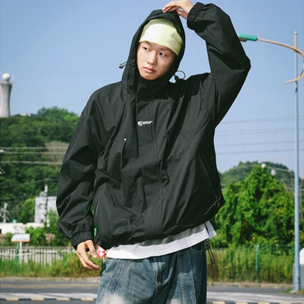 

Outdoor Windbreaker Men Hooded Cargo Jacket Zipper Coat Waterproof Bomber Coats Women Camping Loose Thin Softshell Hiking Jacket