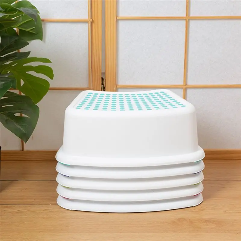 A55F-Step Stool With Non-Slip Surface, Curved Step Stool, Potty Training Toilet,Bathroom Sink, Kitchen Counter Stool Helper