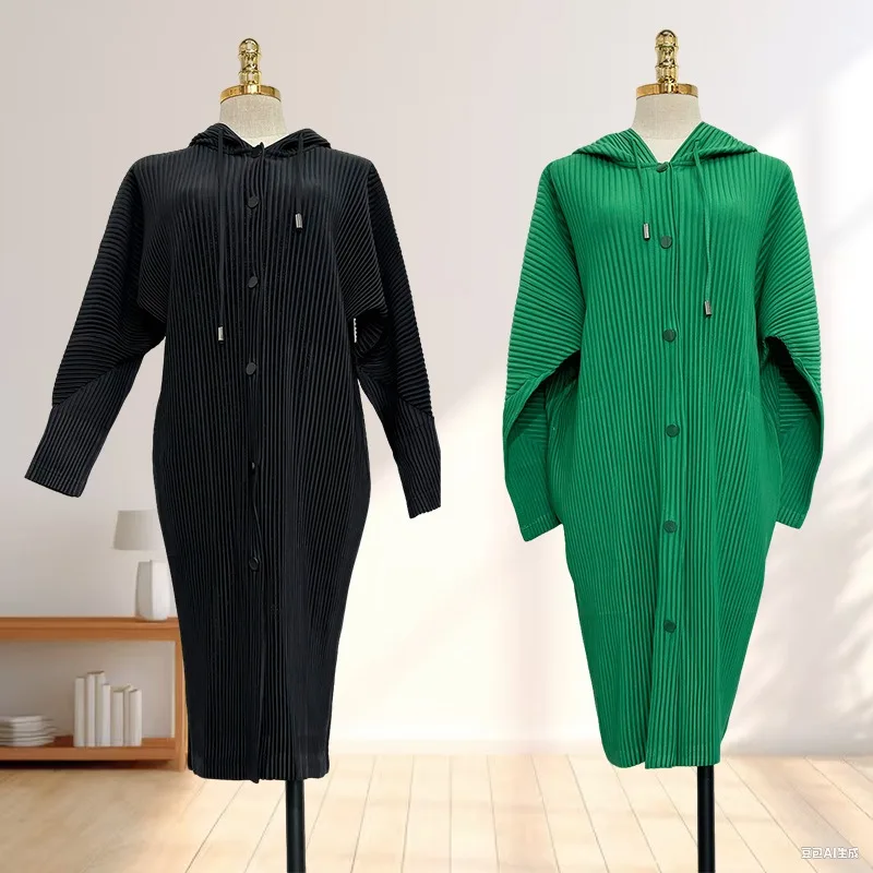 

Свободная плиссированная женская куртка Miyake, осень-зима 2025 года, однобортный кардиган с капюшоном и шнурком, повседневная длинная ветровка для пригородных поездок