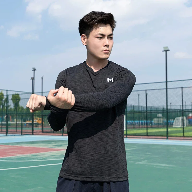 

Under Armour Long-Sleeved Sports T-Shirt Men's Summer Lightweight Breathable Shirt for Training, Fitness and Running 1359873-001