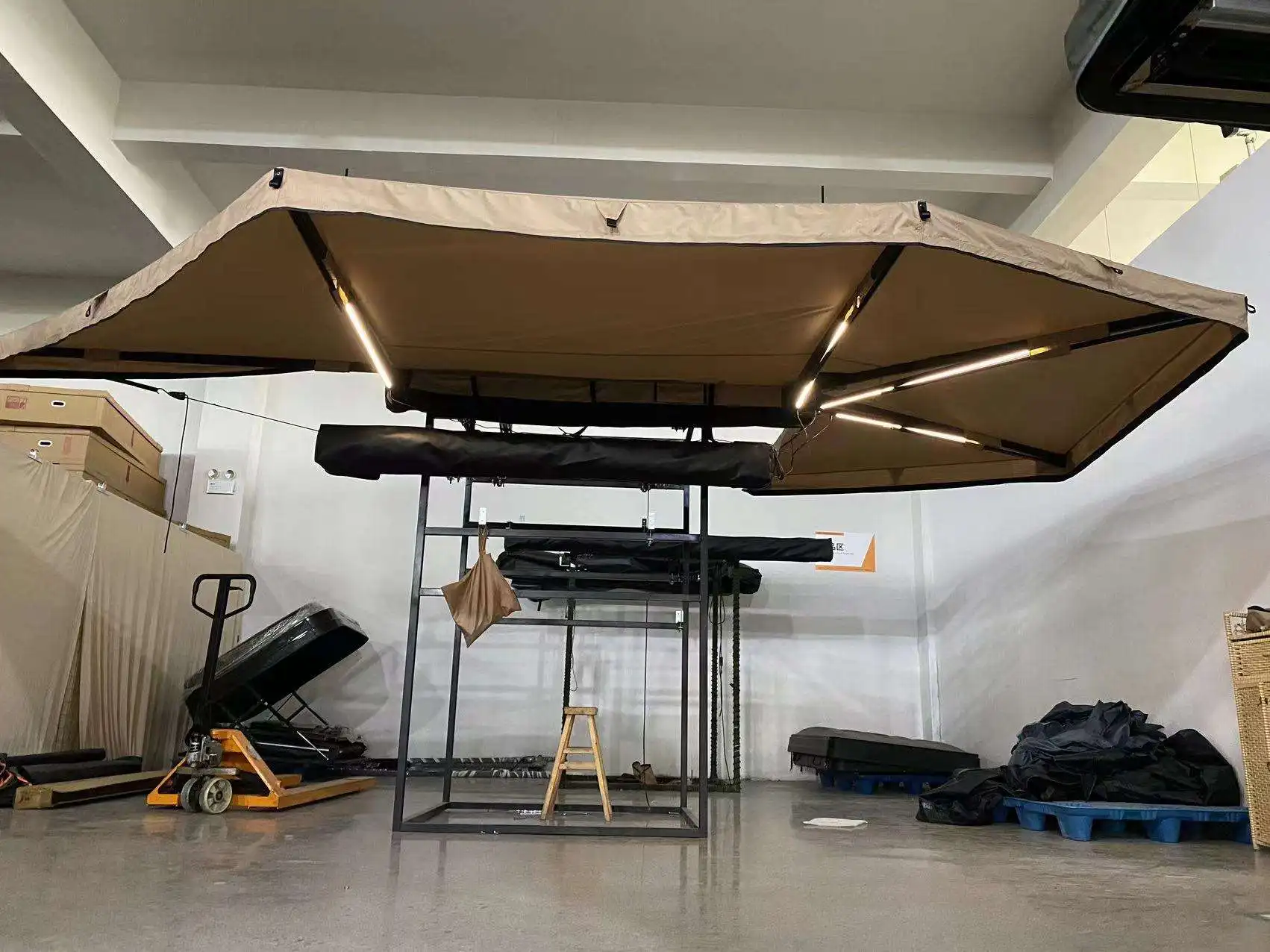 4-5 أشخاص سيارة المظلة الجانبية خيمة غطاء سبائك الألومنيوم 4X4 الطرق الوعرة التخييم في الهواء الطلق 270 360 درجة المظلة قائما بذاته للصيف