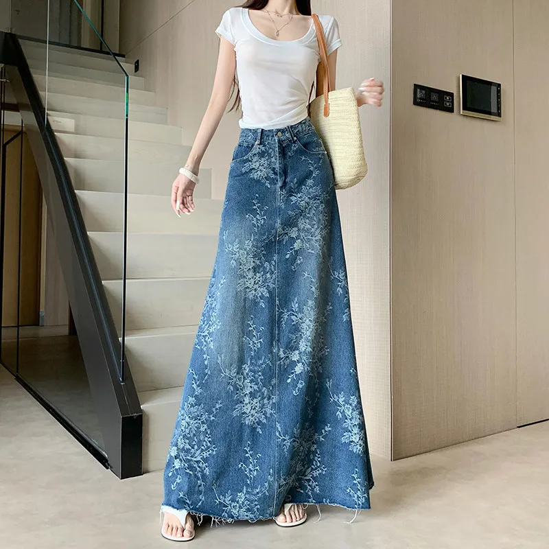 

2025 New Spring Summer Women High Waist Slim Long Skirt High Quality Elegant Big Hem Sweet Floral Jacquard Denim Skirt