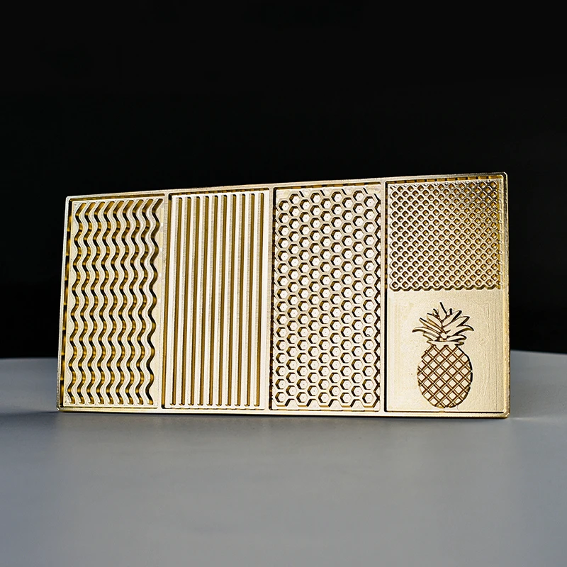 

Brass Ice Cube Stamping Plate Bar Ice Stamp Pineapple Wave Pattern Honeycomb Check Pattern Bar Tool For Making Whiskey Cocktails
