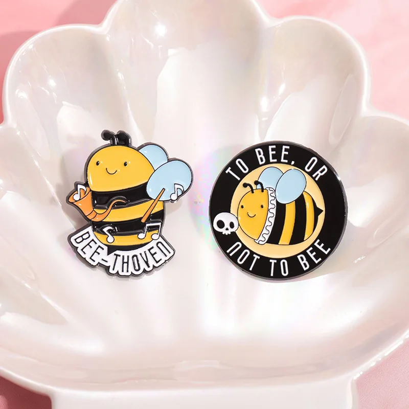 The Bee Family Enamel Pins Bee Casso Thoven Beelieve Brooch Backpack Wholesale Creative Cute Animals Lapel Badges Gift For Kid