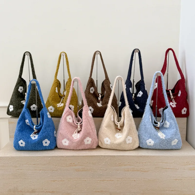 

Material Shoulder Bag Shoulder Strap Tote Style Flower Embroidered Bag Embroidered Design Floral Pattern Literary Tote Bag