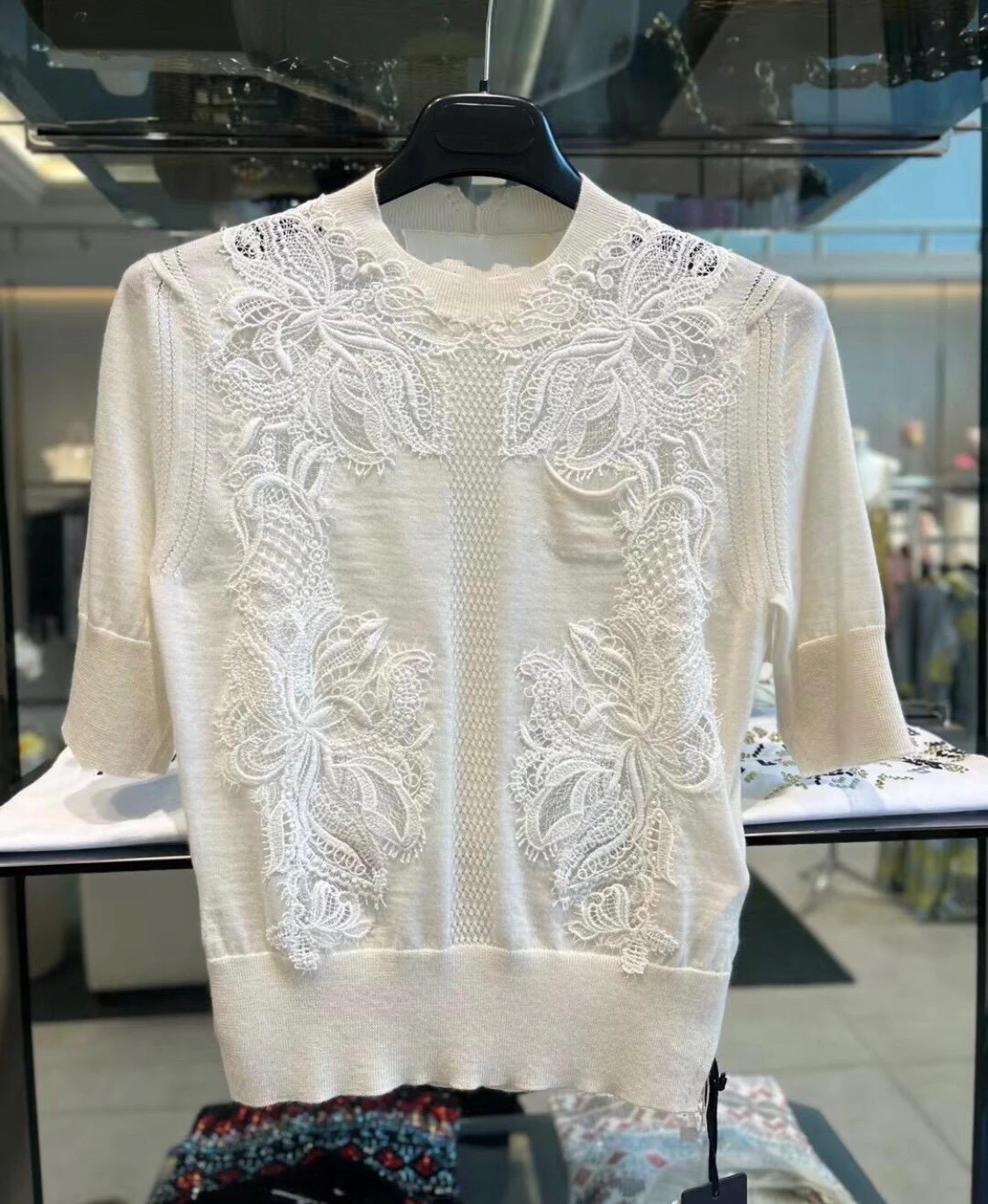 

On Sale $258 Cashmere Sweaters Short Sleeve Sexy Ladies Embroidered Top Fashion White Lace Knitted T-Shirt
