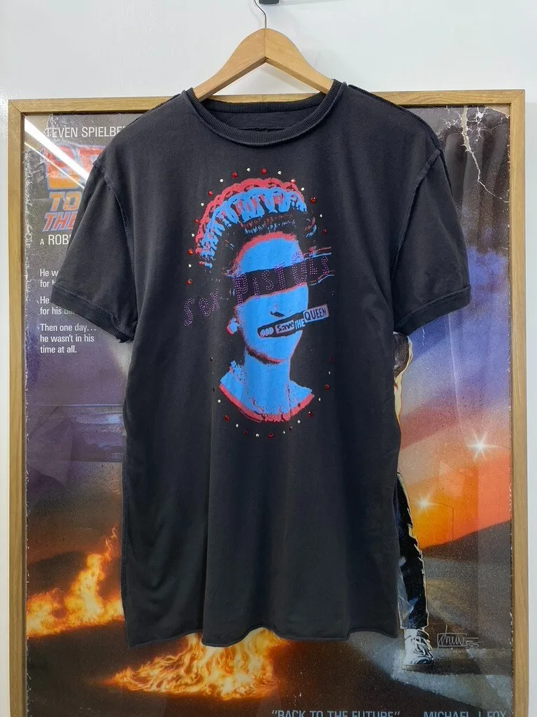 2006 مسدسات الجنس الفرقة الله حفظ الملكة ديامانتيد تي شيرت Y2K خمر الأسود م