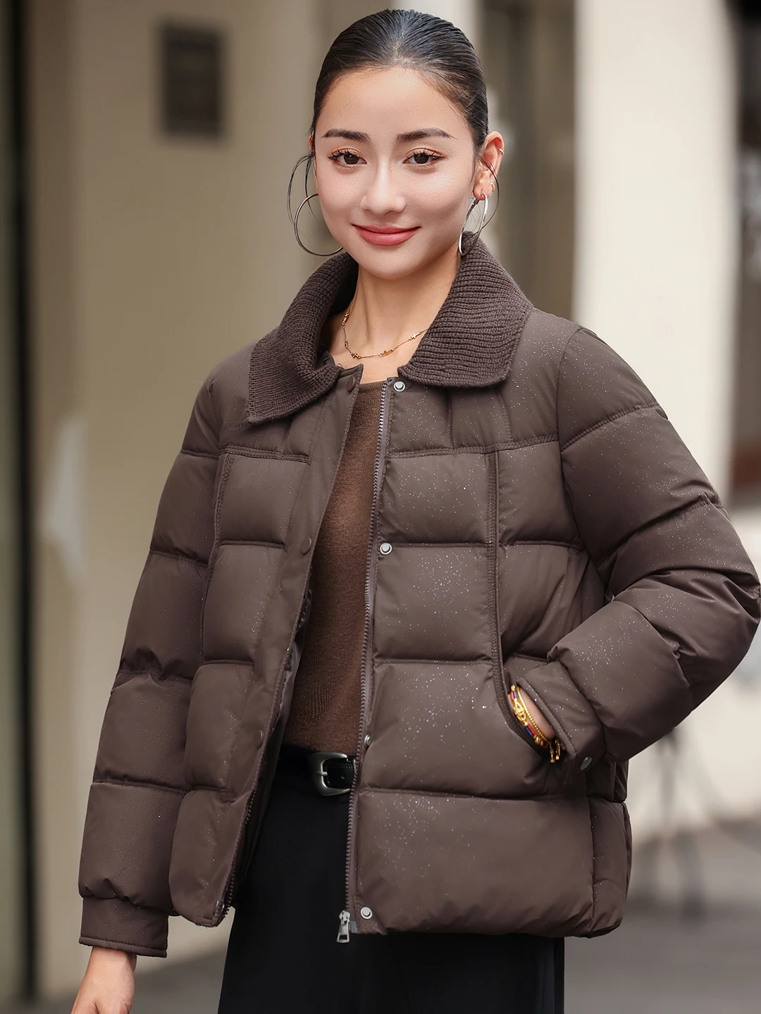 Ladies Thickened Short Cotton Jacket Warm Cozy Zipper Closure Casual Style Fashionable Winter Outerwear for Women 4
