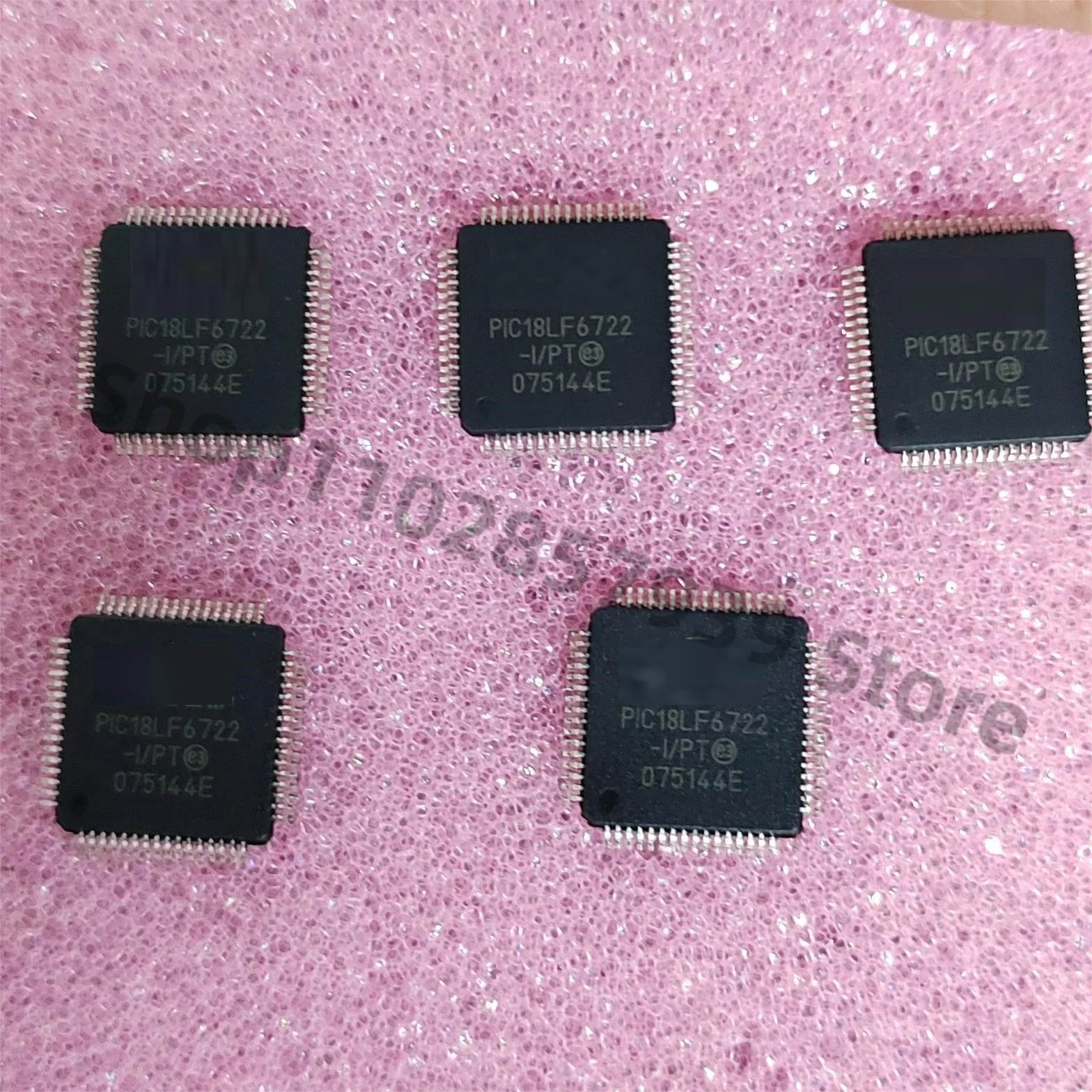 

PIC18LF6722-I/PT 2pcs/lot TQFP-64 8-bit Microcontrollers, original spot