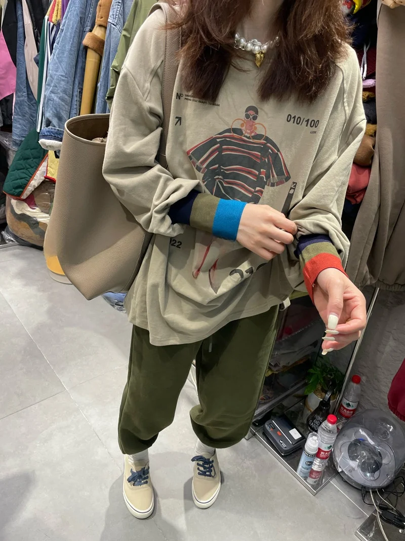 

Loose Cartoon Pattern Patchwork T-Shirt Vintage Letter Long Sleeve Tops Design Sense O-Neck Cotton Tee Female Streetwear