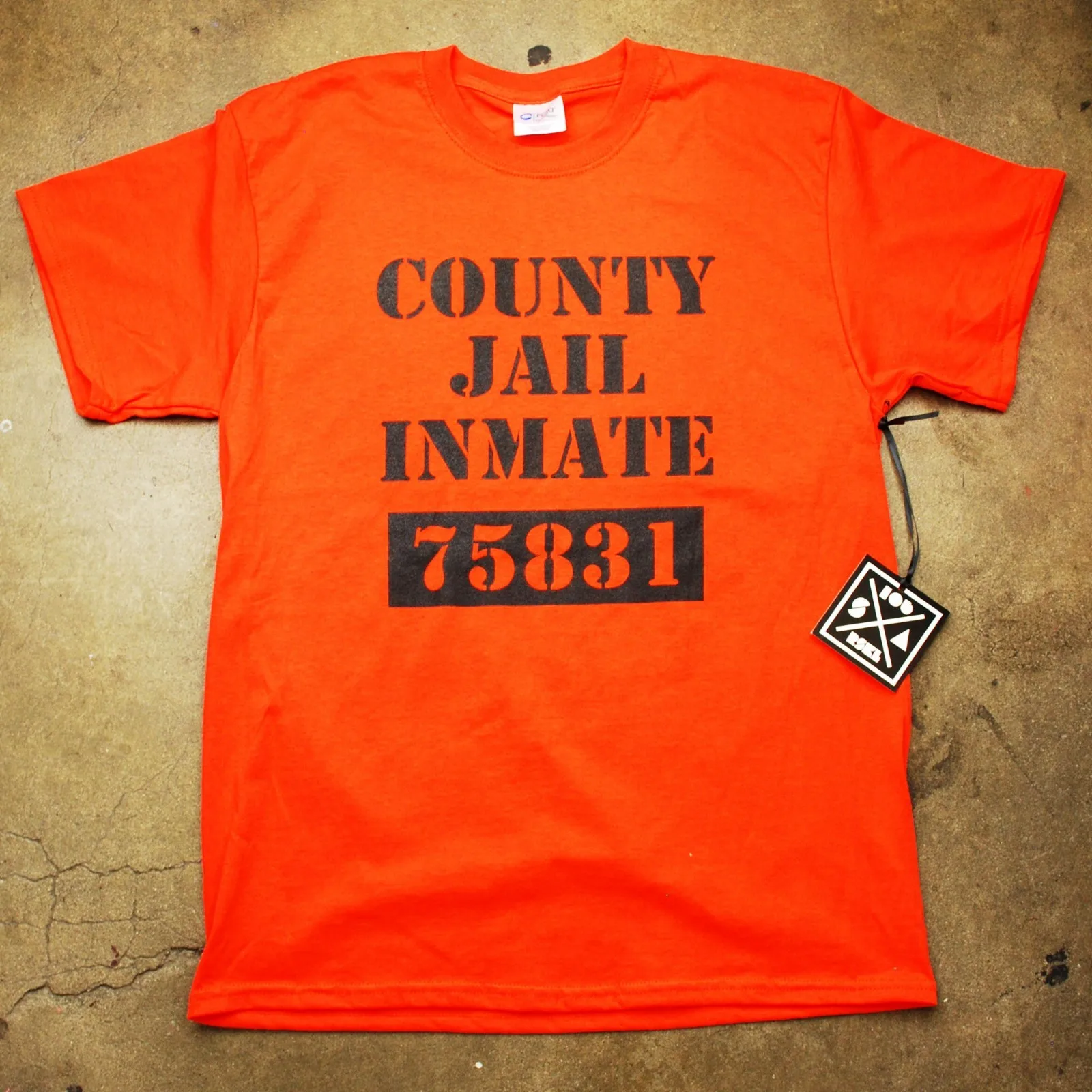 تي شيرت كاونتي جيل قنيمة السجن المضحكة للهالوين باللون البرتقالي 100% قطن
