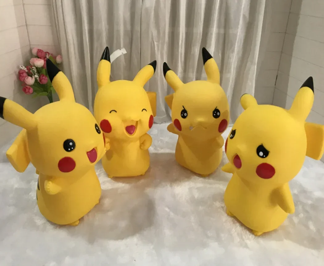 Nuevo modelo 2026: Hucha de juguete con forma de muñeco de acción, serie adorable, anticaída, de gran capacidad para niños