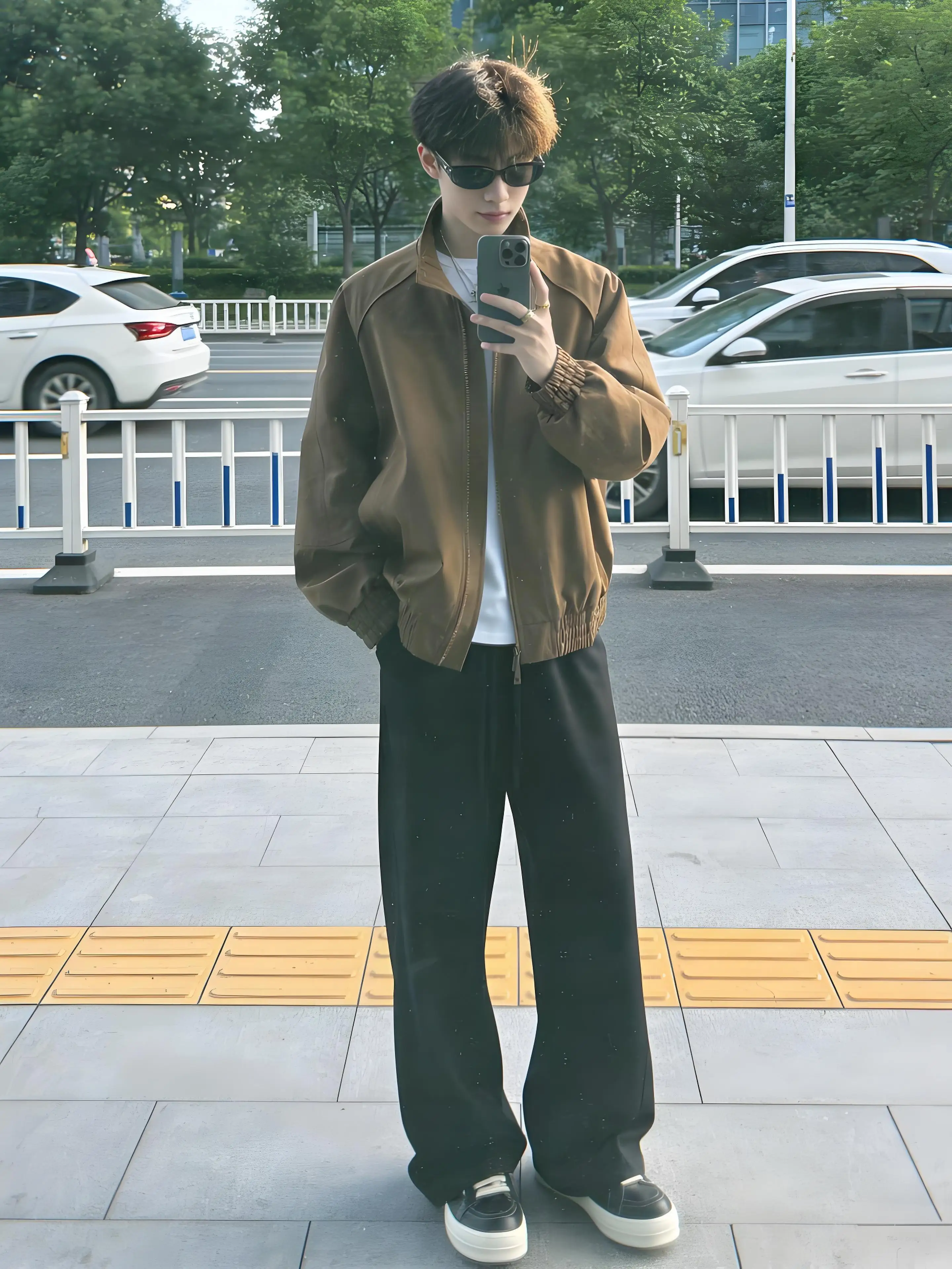 Brown American Pilot Short Wide Cleanfit Stand Collar Workwear Style Jacket Men's Autumn Boxy Shoulder Male Model Outerwear