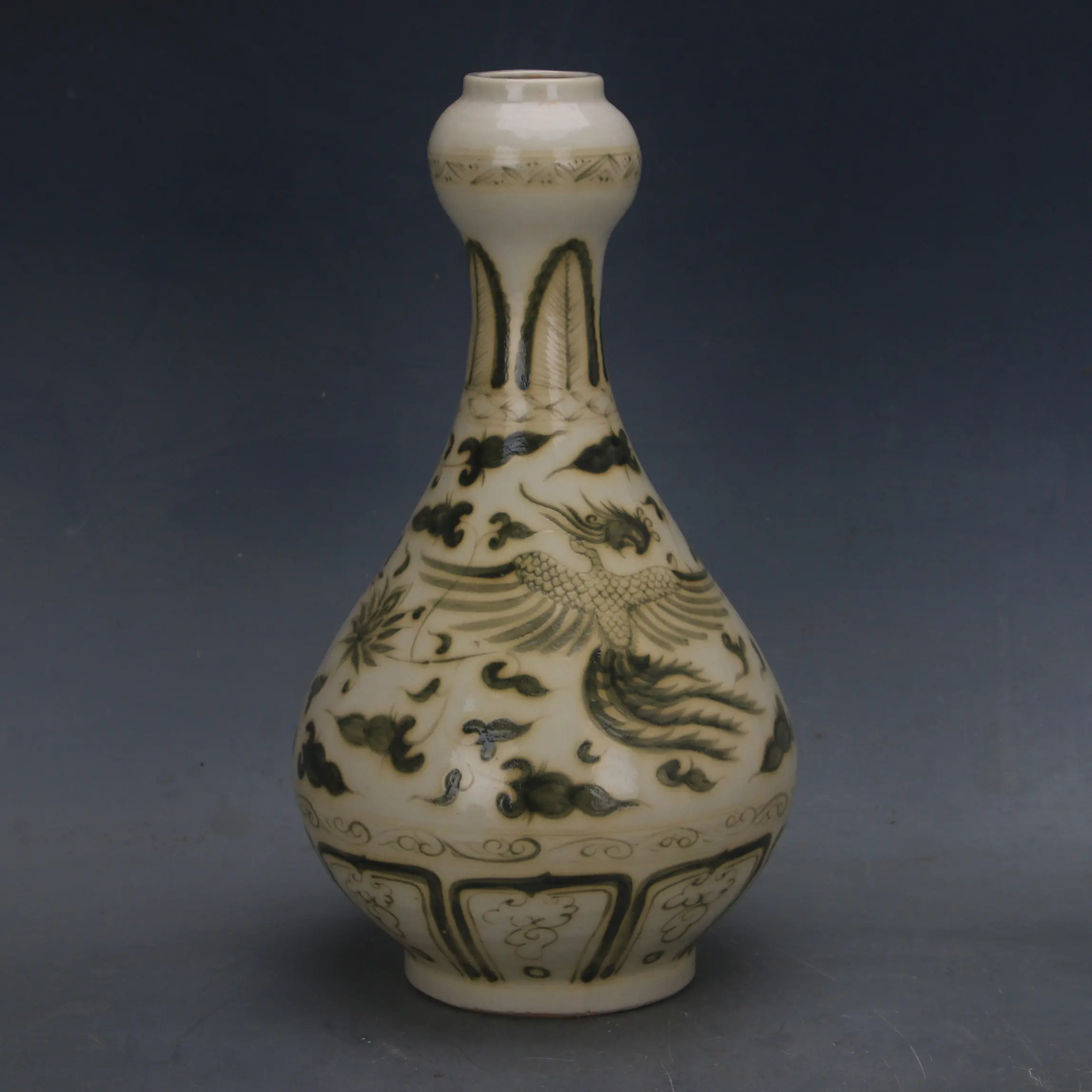 Chinese Yuan Dynasty Style Blue White Hand Painted Phoenix Garlic Head Vase Home Decor Collection