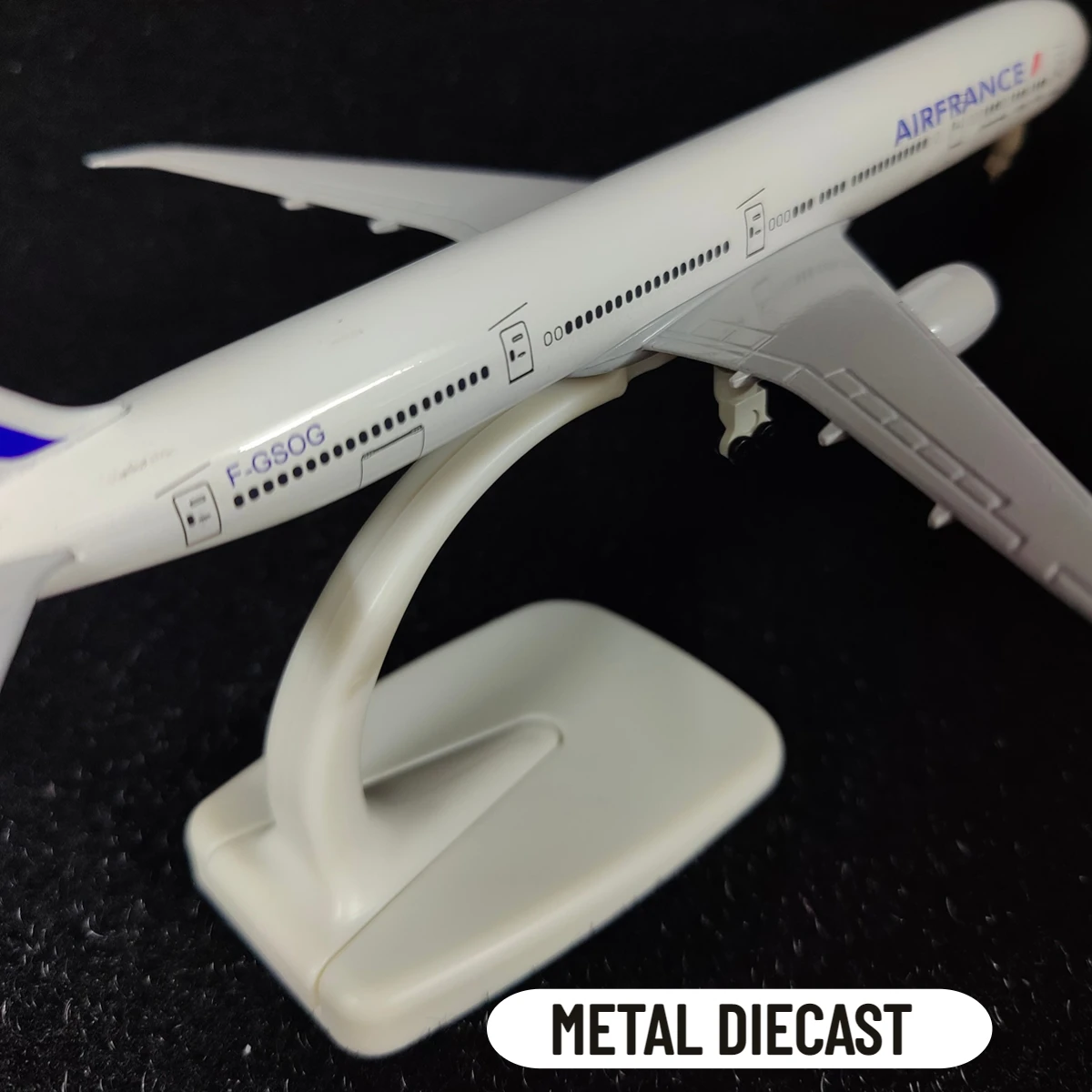 Scale 1:250 Metal Aircraft Model Replica, France Airlines B777 Airplane Aviation Miniature Art Decoration Collection Kid Boy Toy