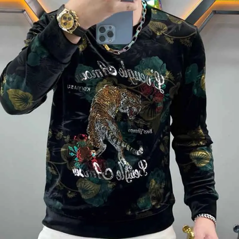 2024 High-end Autumn and Winter New Sweater European Men's Underwear Top Round Neck Fashion Versatile Gold Velvet Top