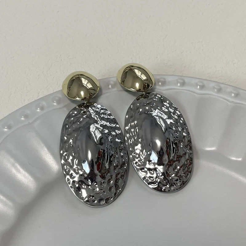 Metal Oval Drop Earrings for Women European And American Style Personality Exaggerated Fashion Daily Jewelry Travel Accessories